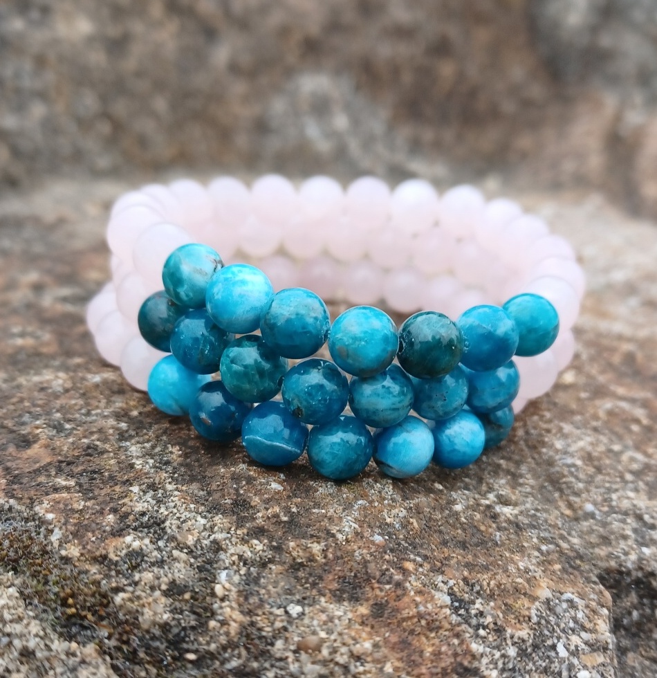 Růženín, apatit náramek