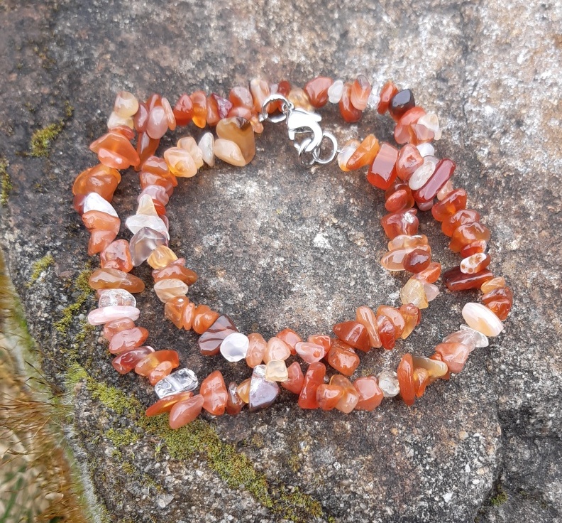 Náhrdelník sekaný karneol 45 cm