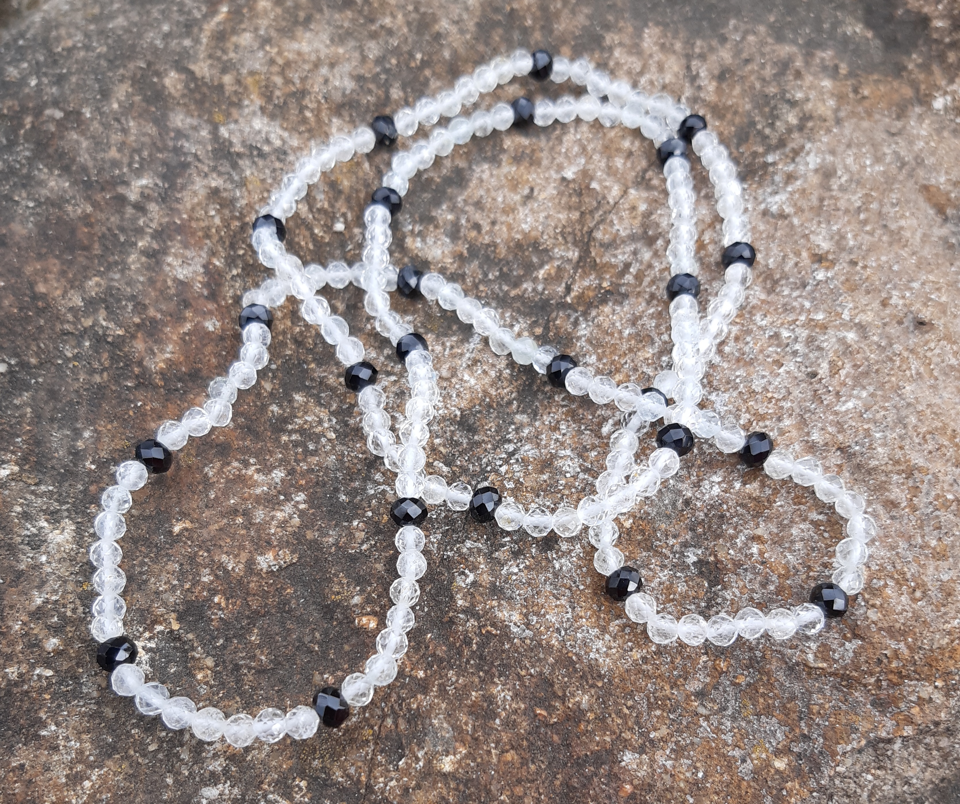 Topaz se spinely náhrdelník 65 cm