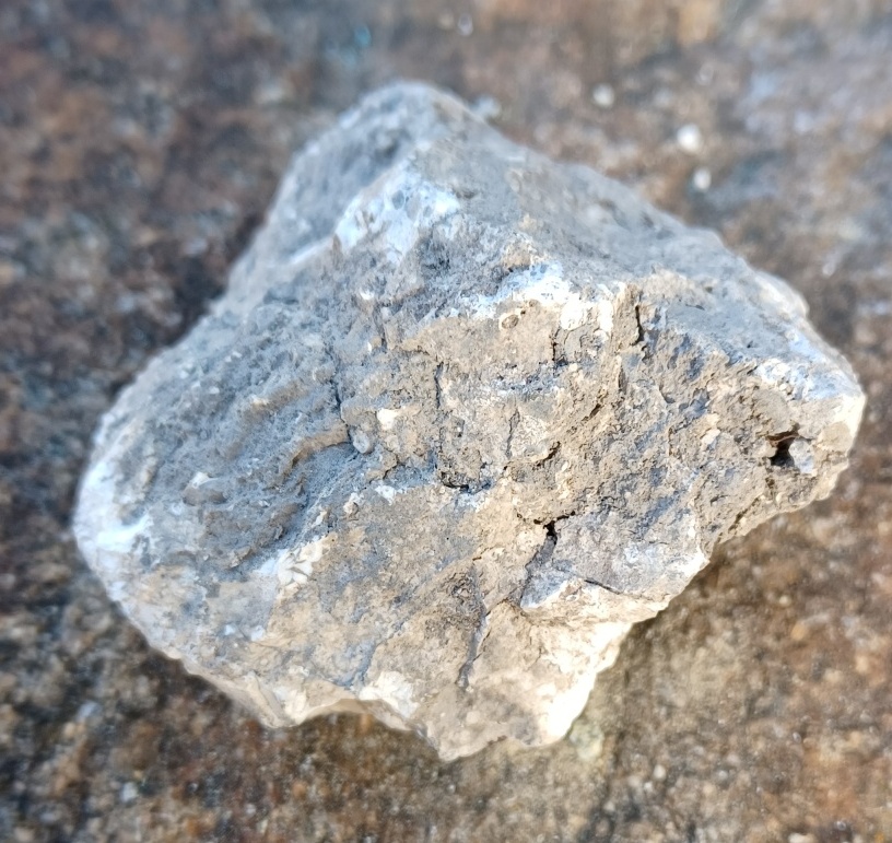 Magnezit 83g