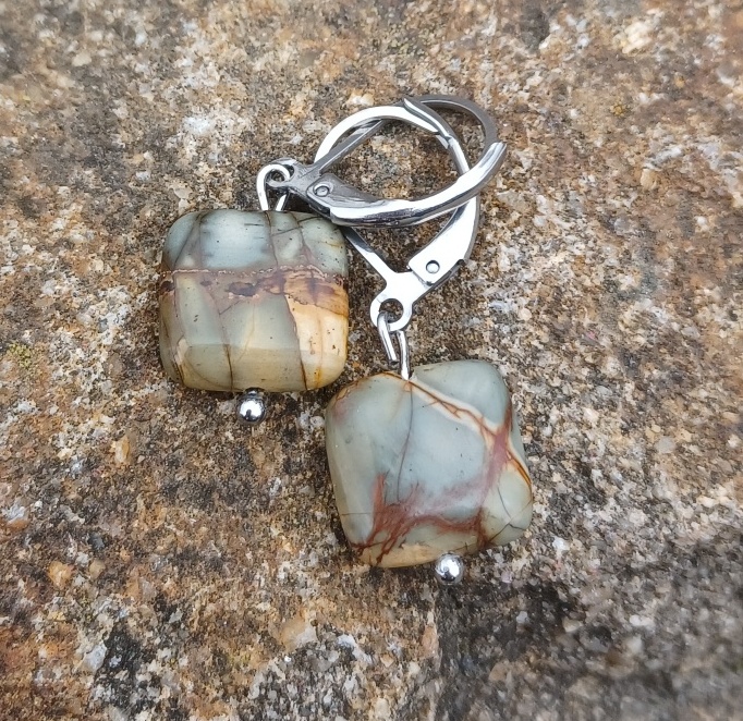 Jaspis picasso náušnice