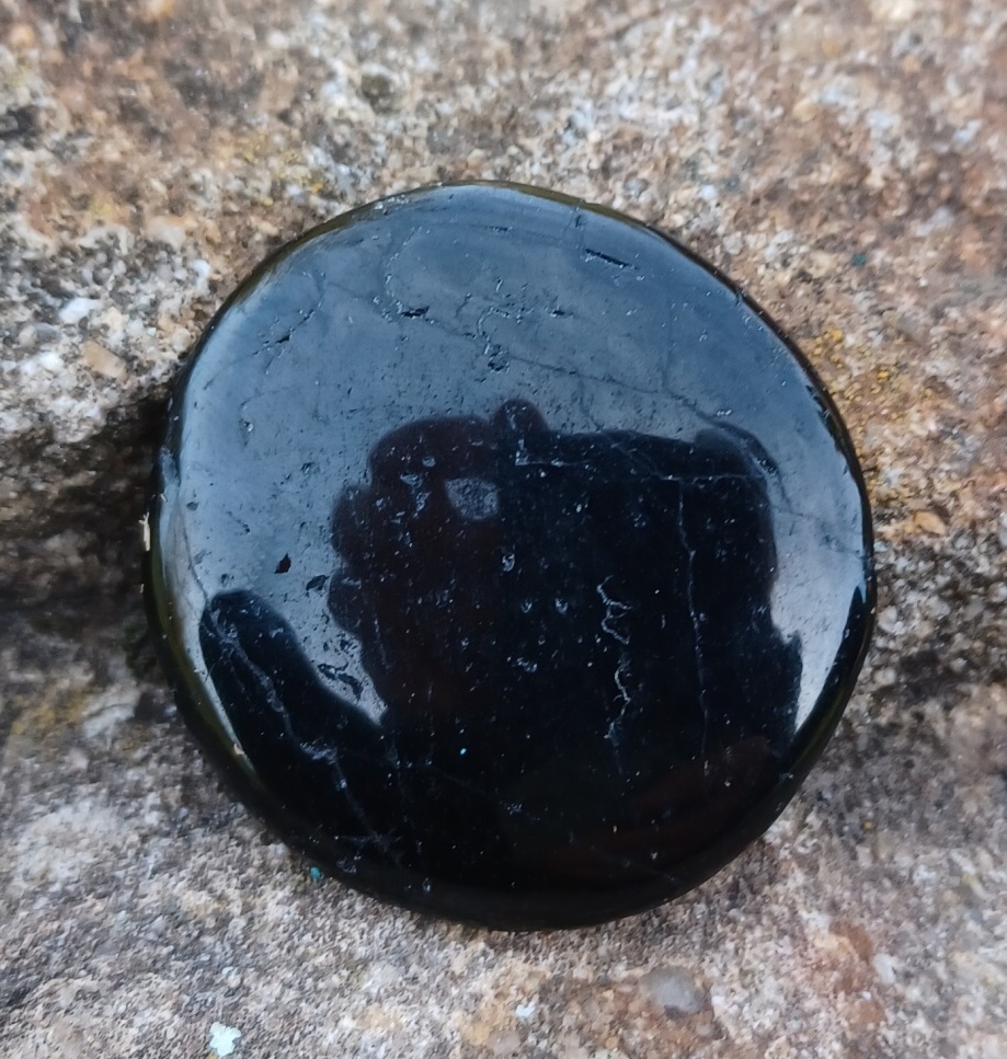 Turmalín černý hmatka 24g
