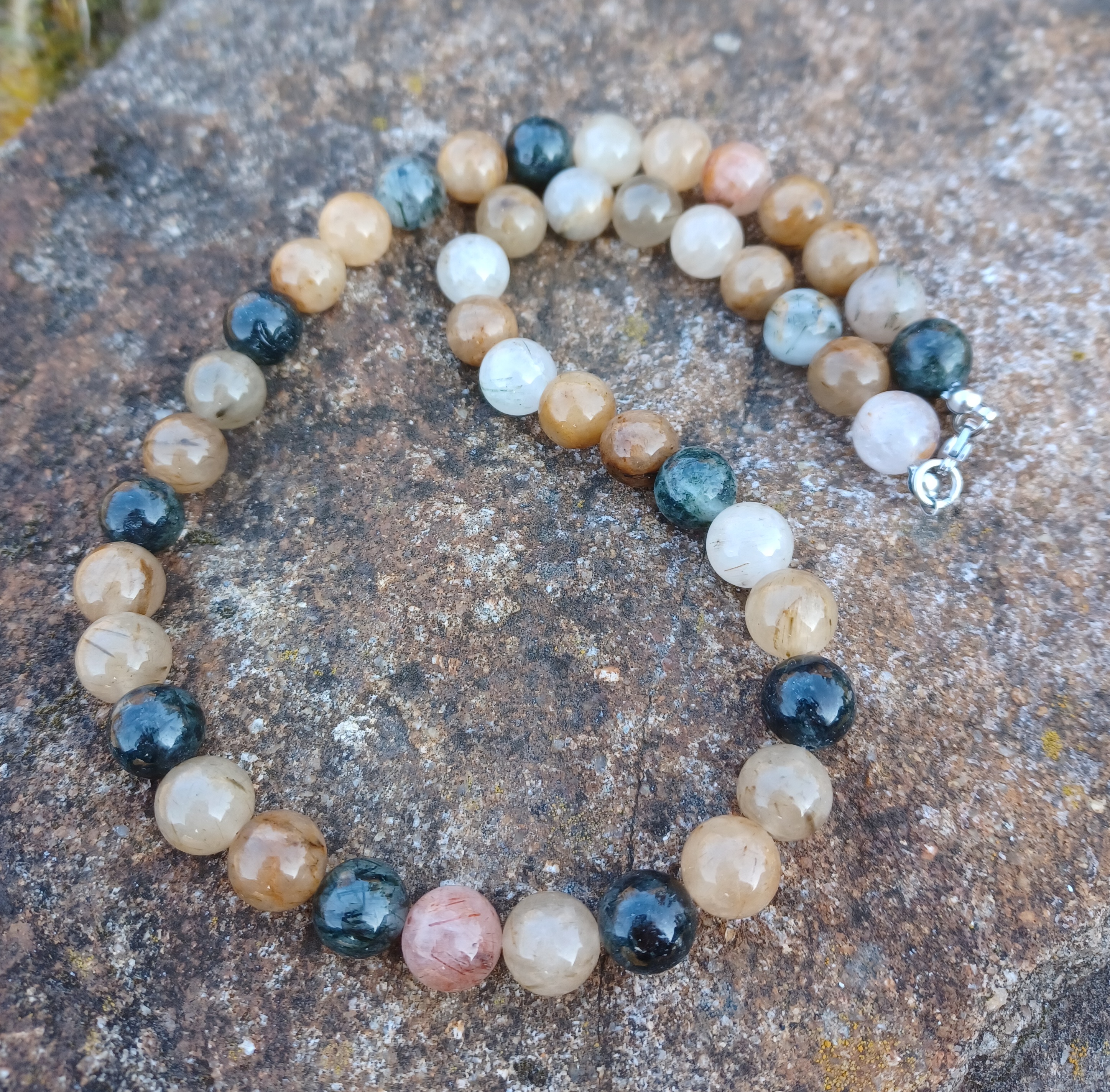 Fantom křišťál náhrdelník