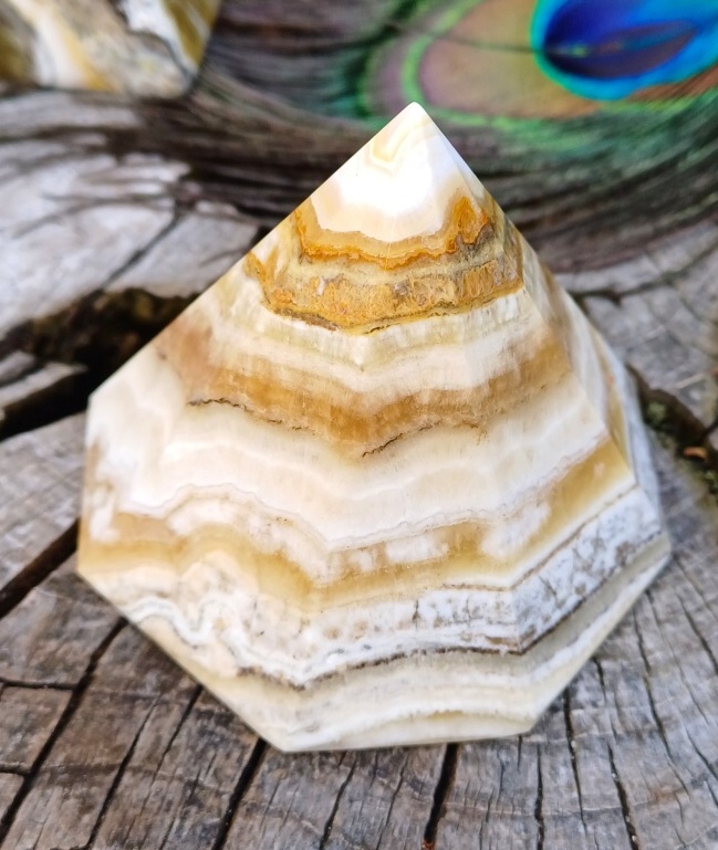 Aragonit osmiboká pyramida