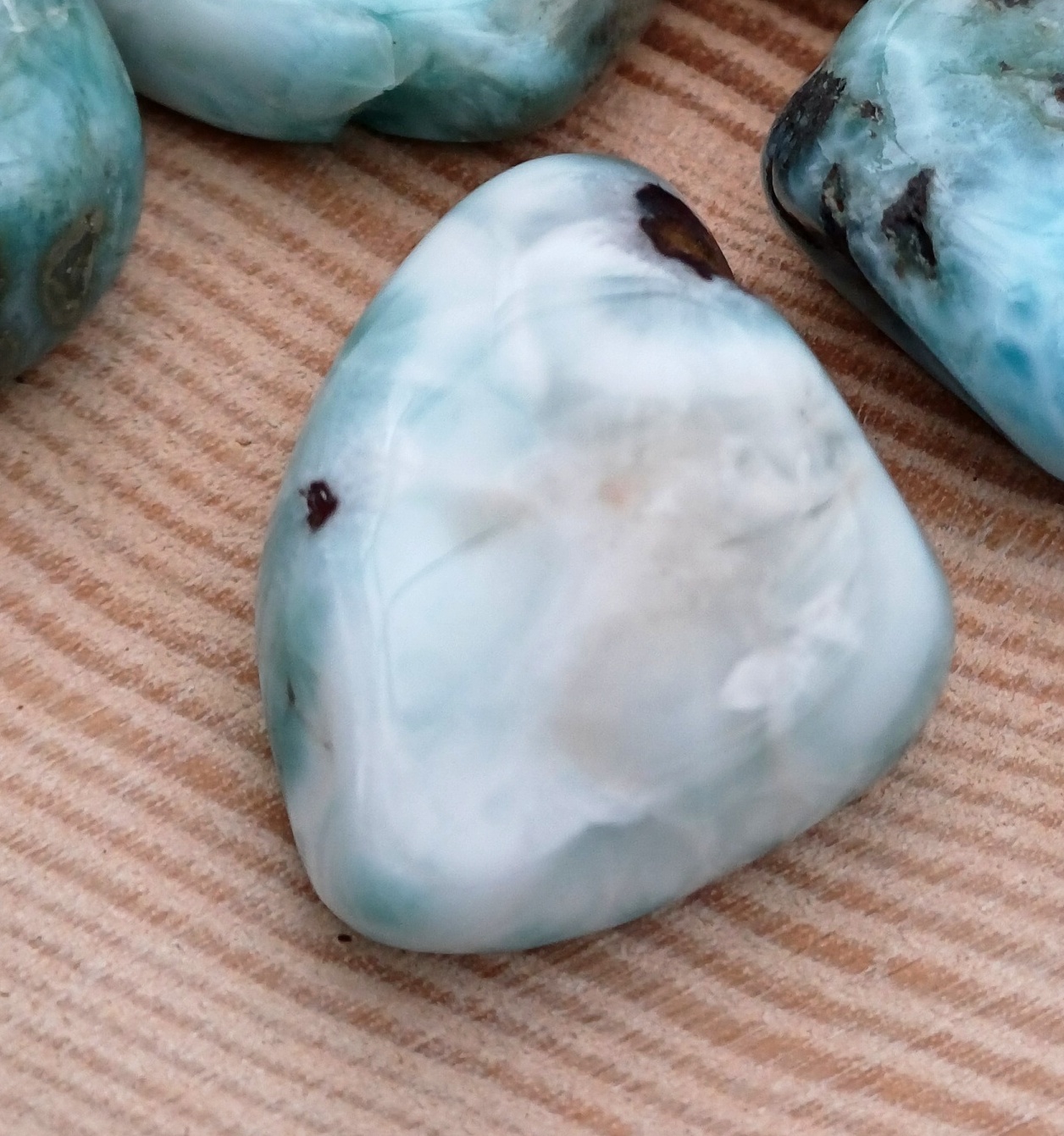 Larimar vrtaný