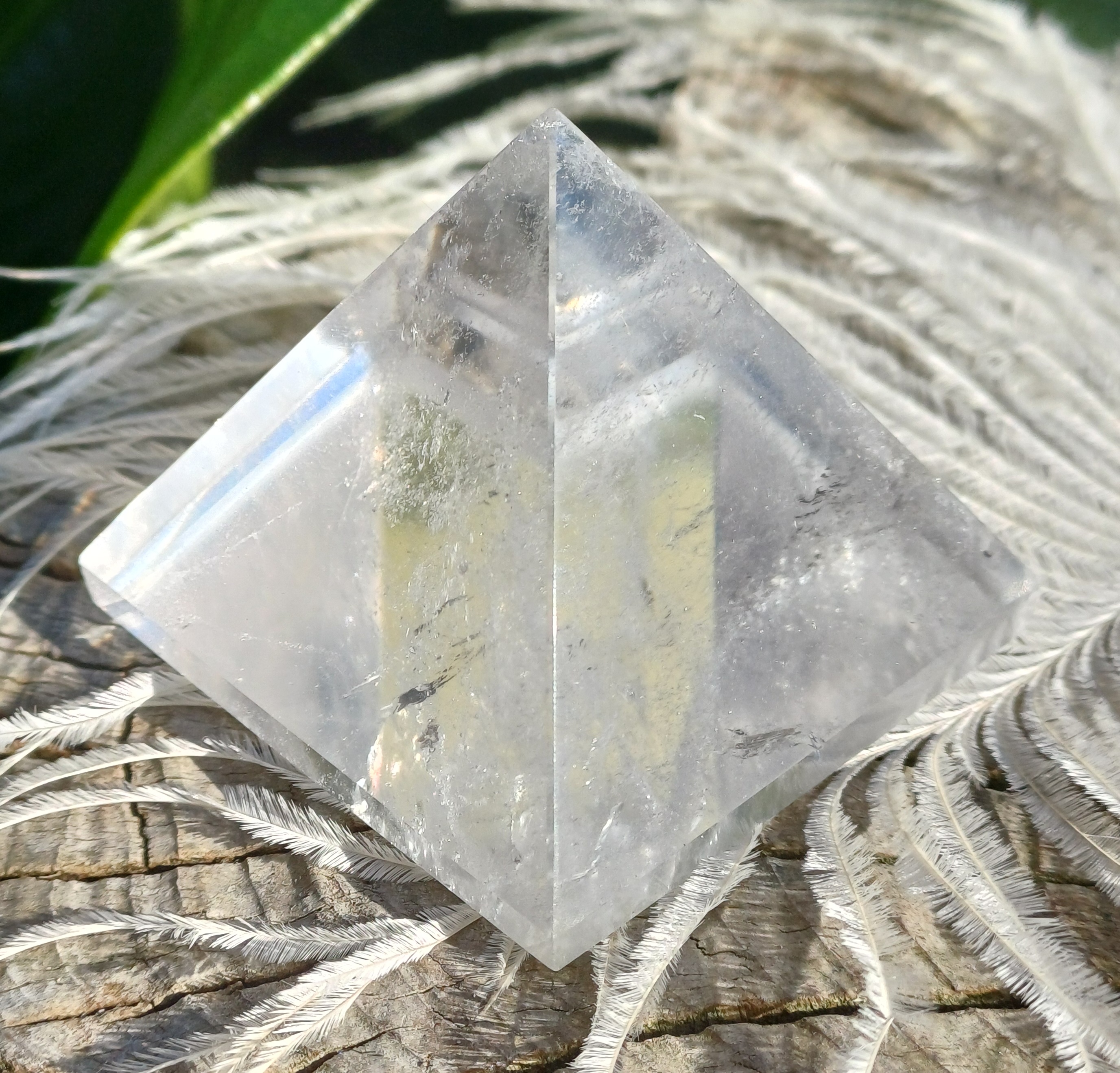 Křišťál pyramida 4cm