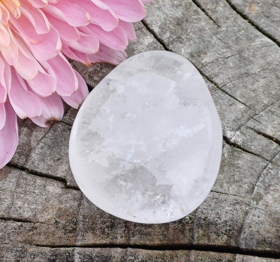 Křišťál vrtaný valounek