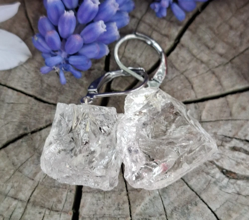 Křišťál náušnice ze surových kamenů