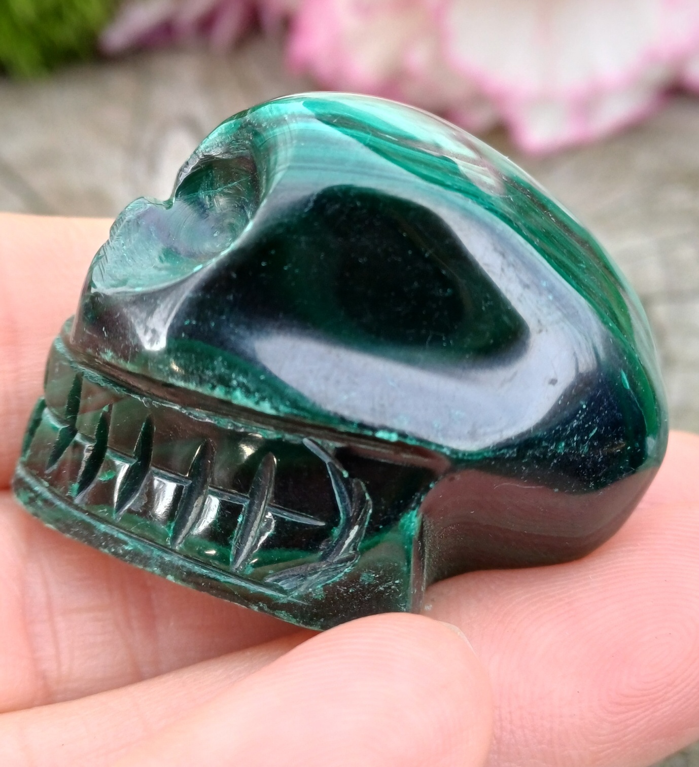 Lebka alien malachit 39g
