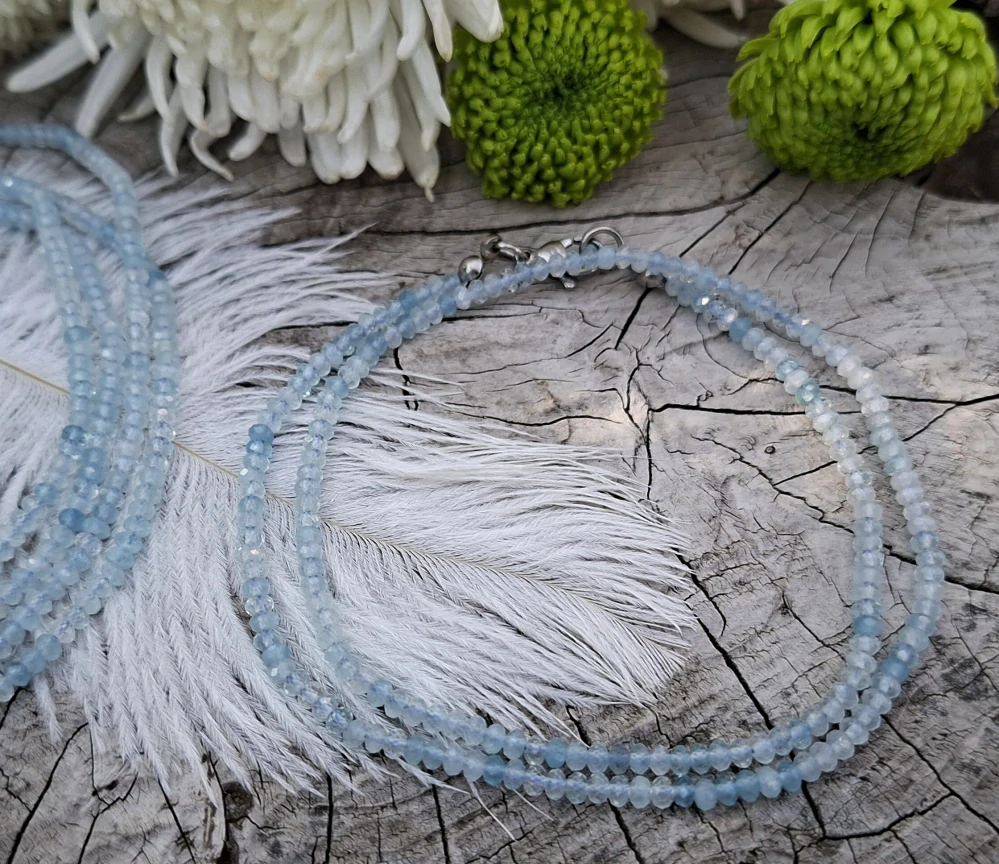 Akvamarín minimalistický náhrdelník
