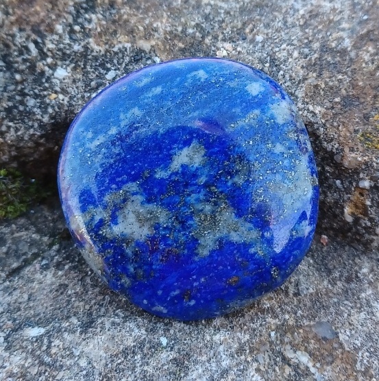 Lapis lazuli hmatka 28g
