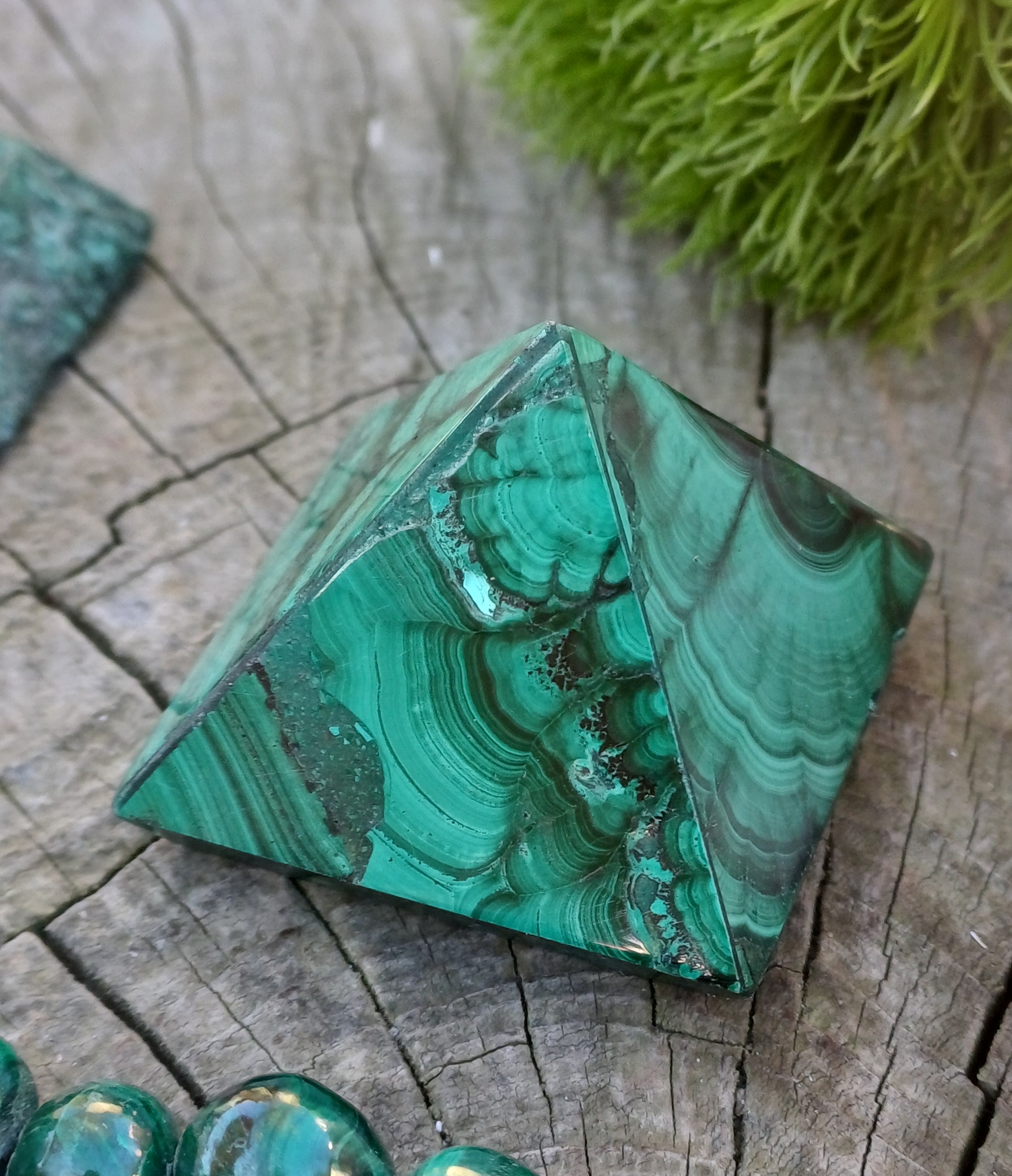 Malachit pyramida 