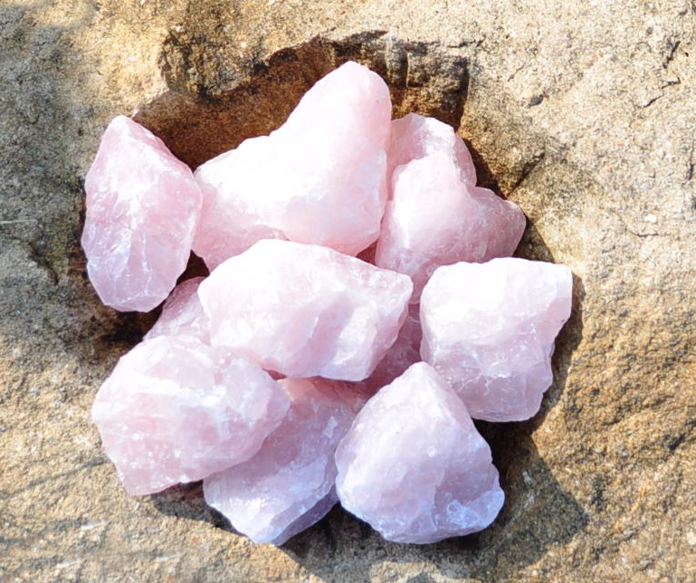 Surový růženín frakce 5 - 8 cm