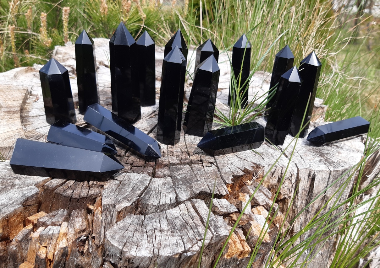 Obsidián obelisk 45g