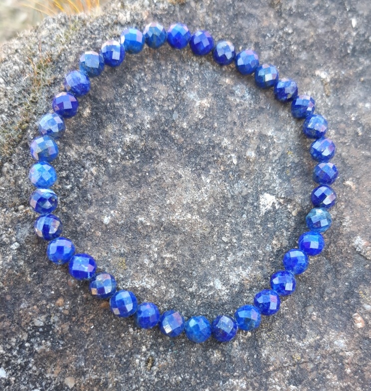 Lapis lazuli náramek