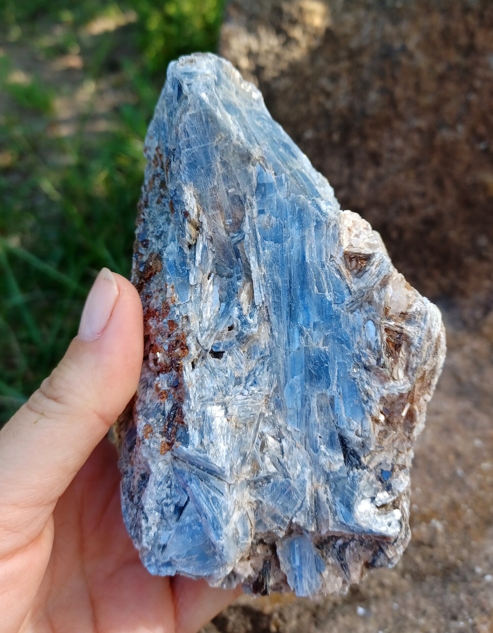 Kyanit, staurolit 800g