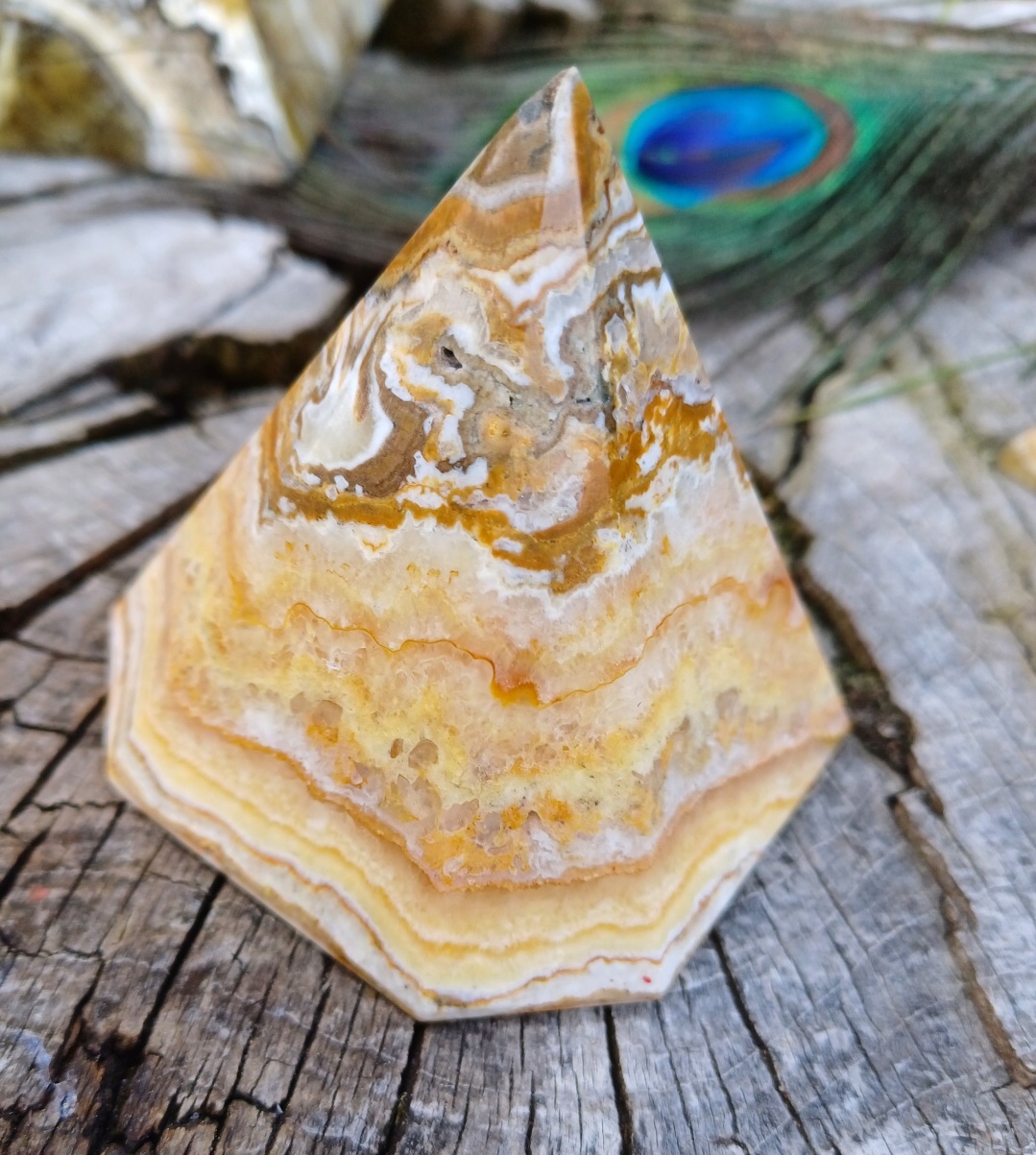 Aragonit osmiboká pyramida