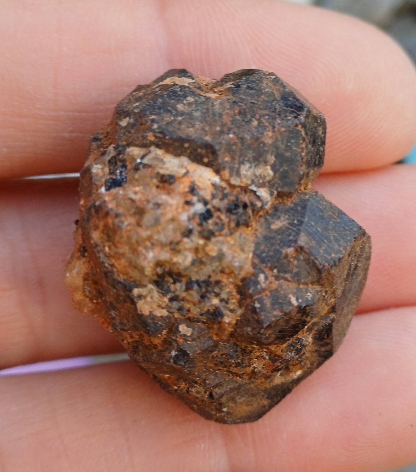 Granát spessartin Madagaskar 23g