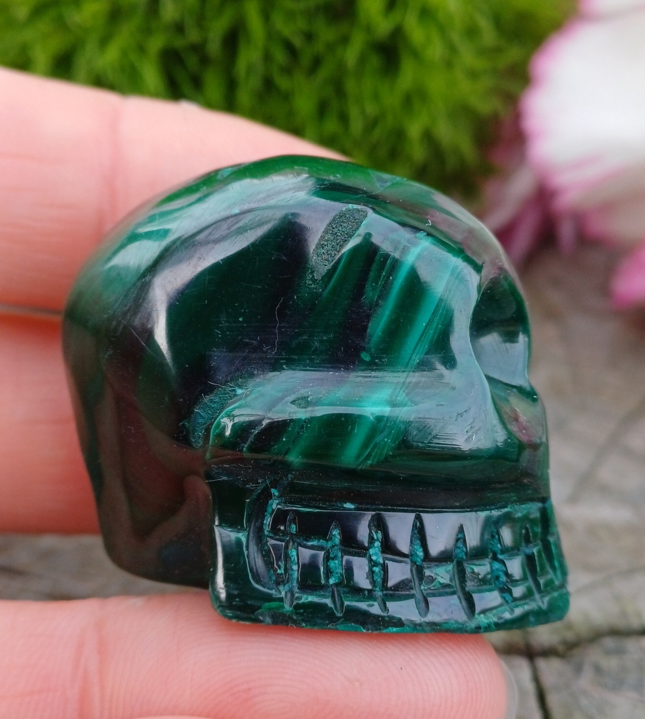 Lebka alien malachit 40g