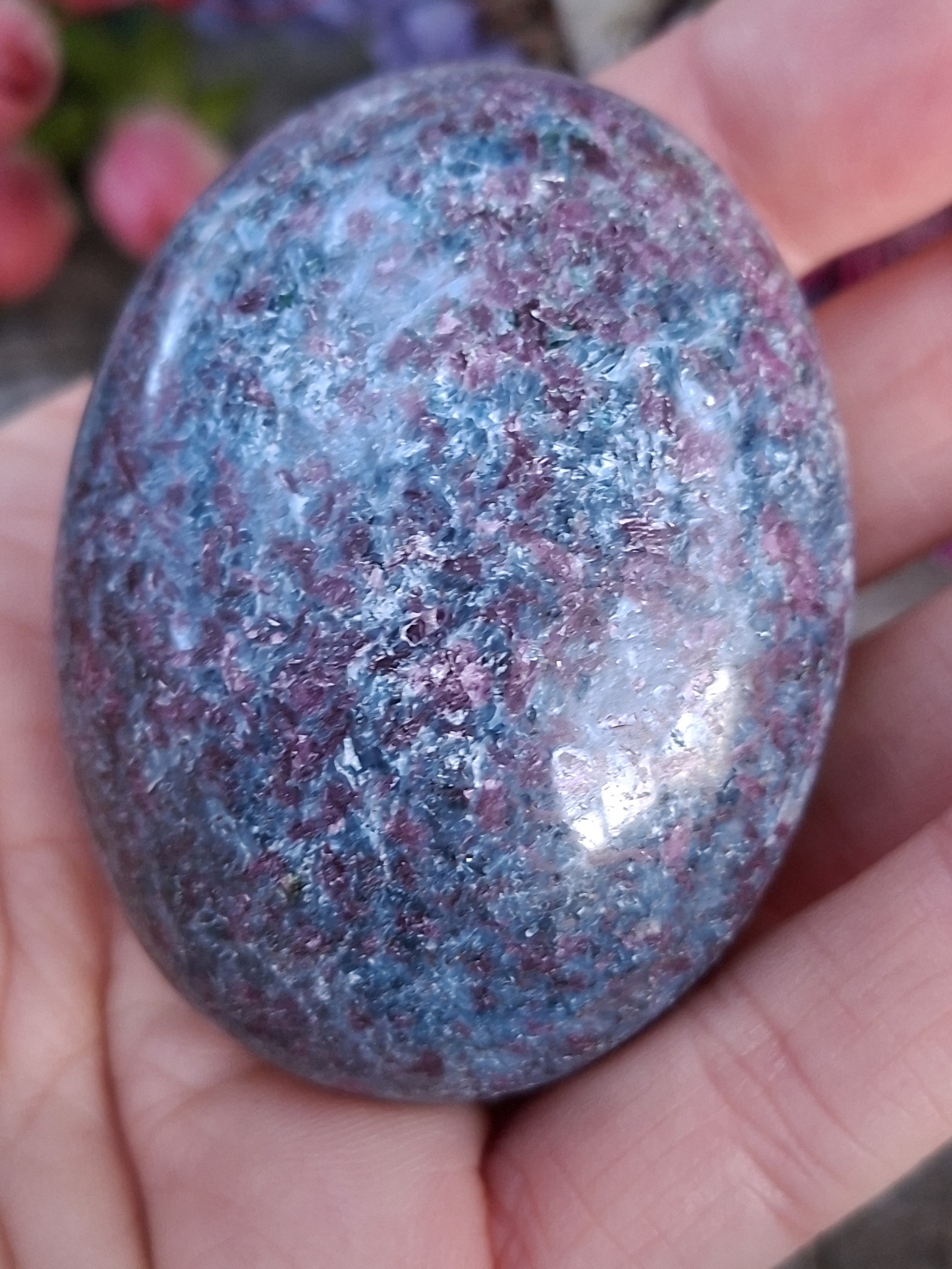 Rubín, fuchsit, kyanit 145g