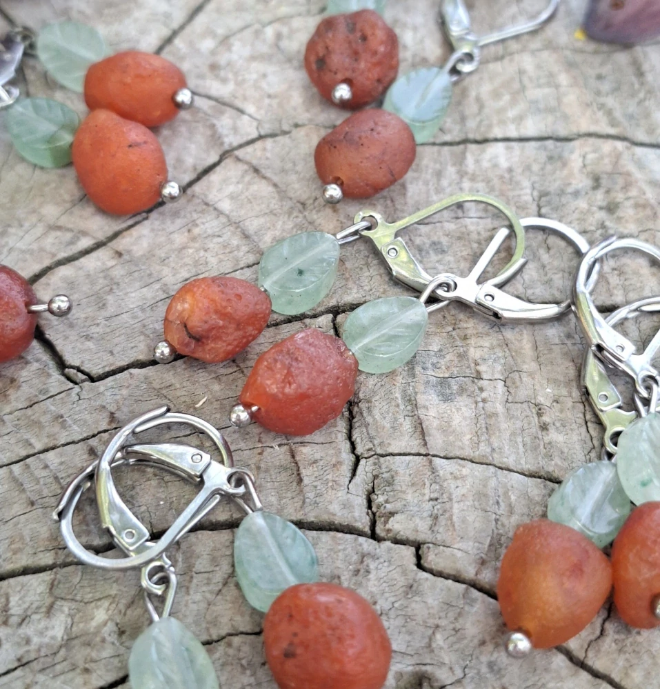 Karneol, avanturín náušnice 