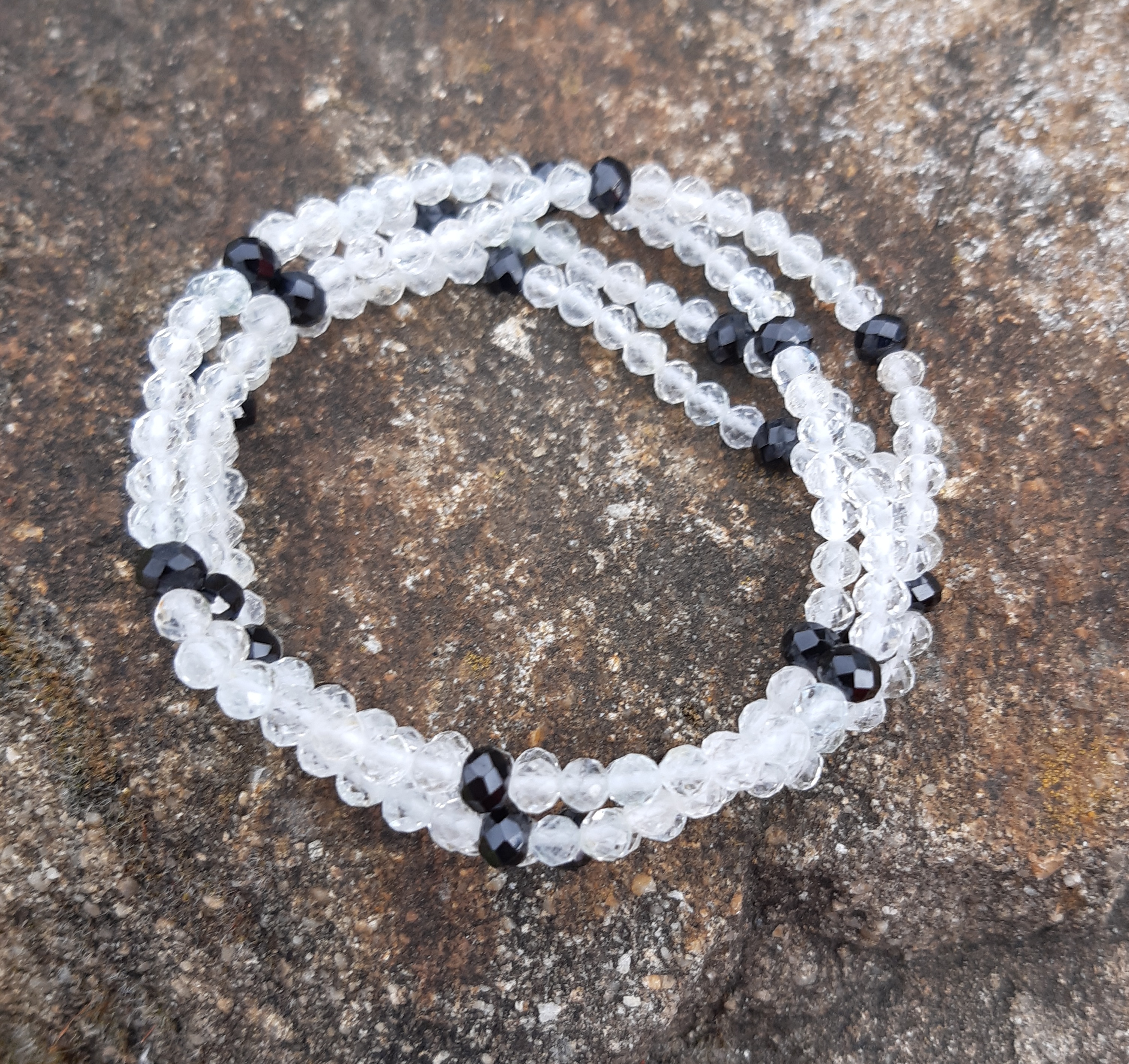 Topaz se spinely náhrdelník 65 cm