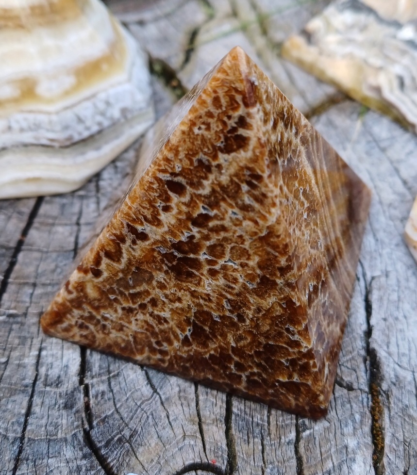 Aragonit pyramida