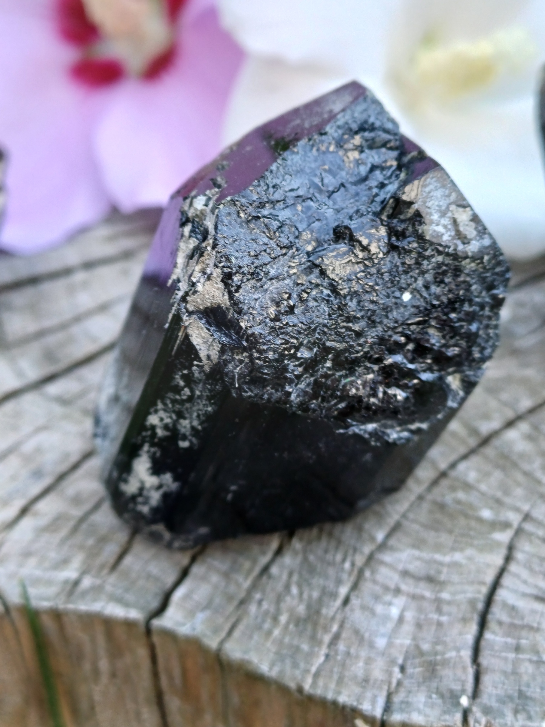 Turmalín skoryl Madagaskar 89g