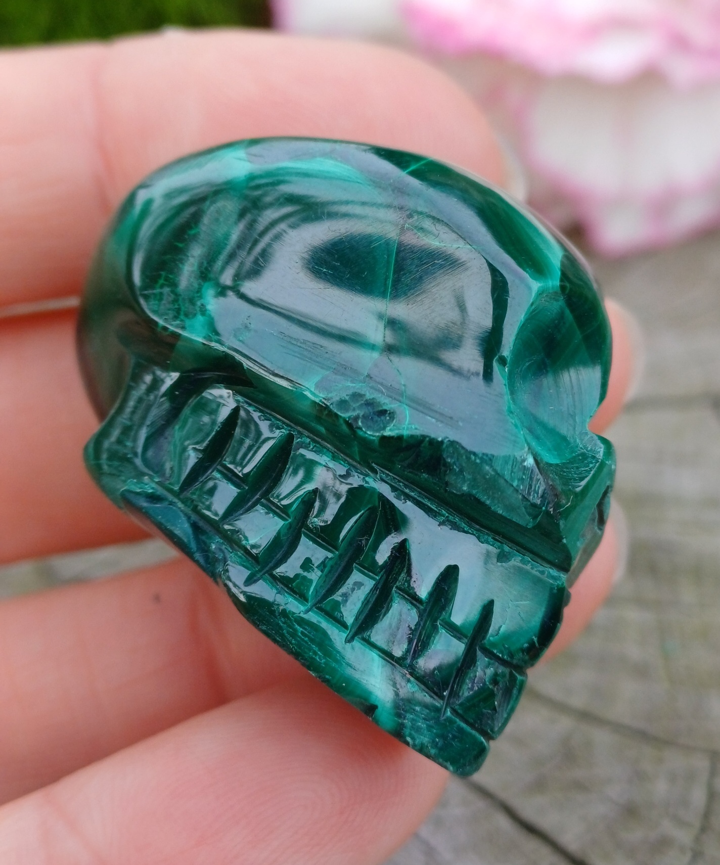 Lebka alien malachit 39g