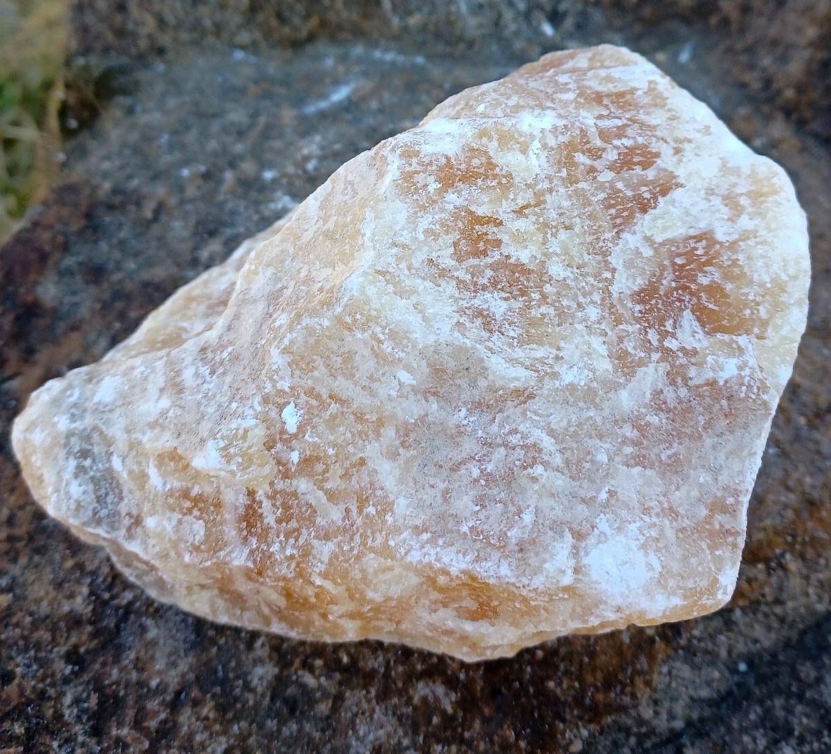 Kalcit medový 1550g