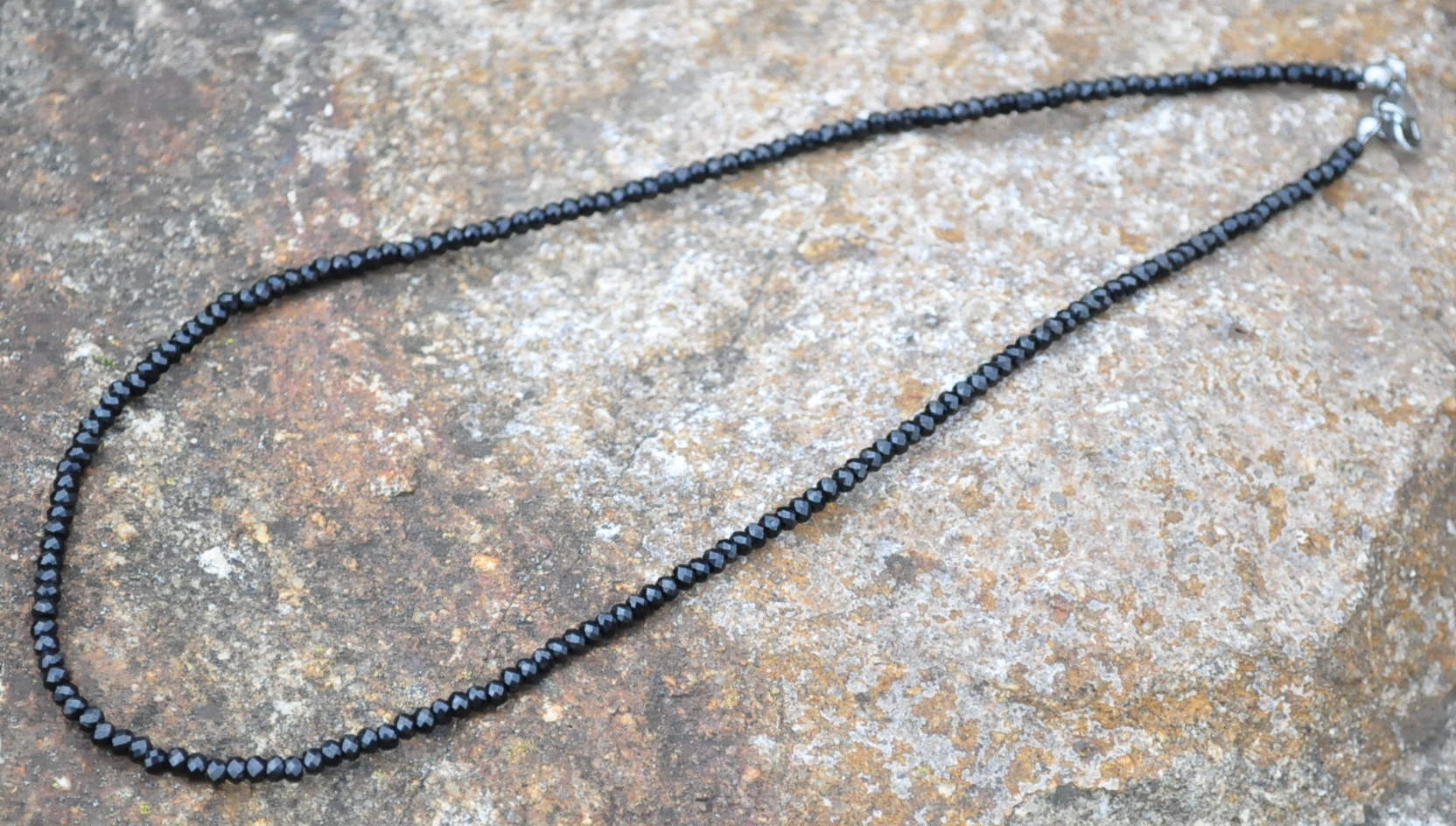 Spinel náhrdelník