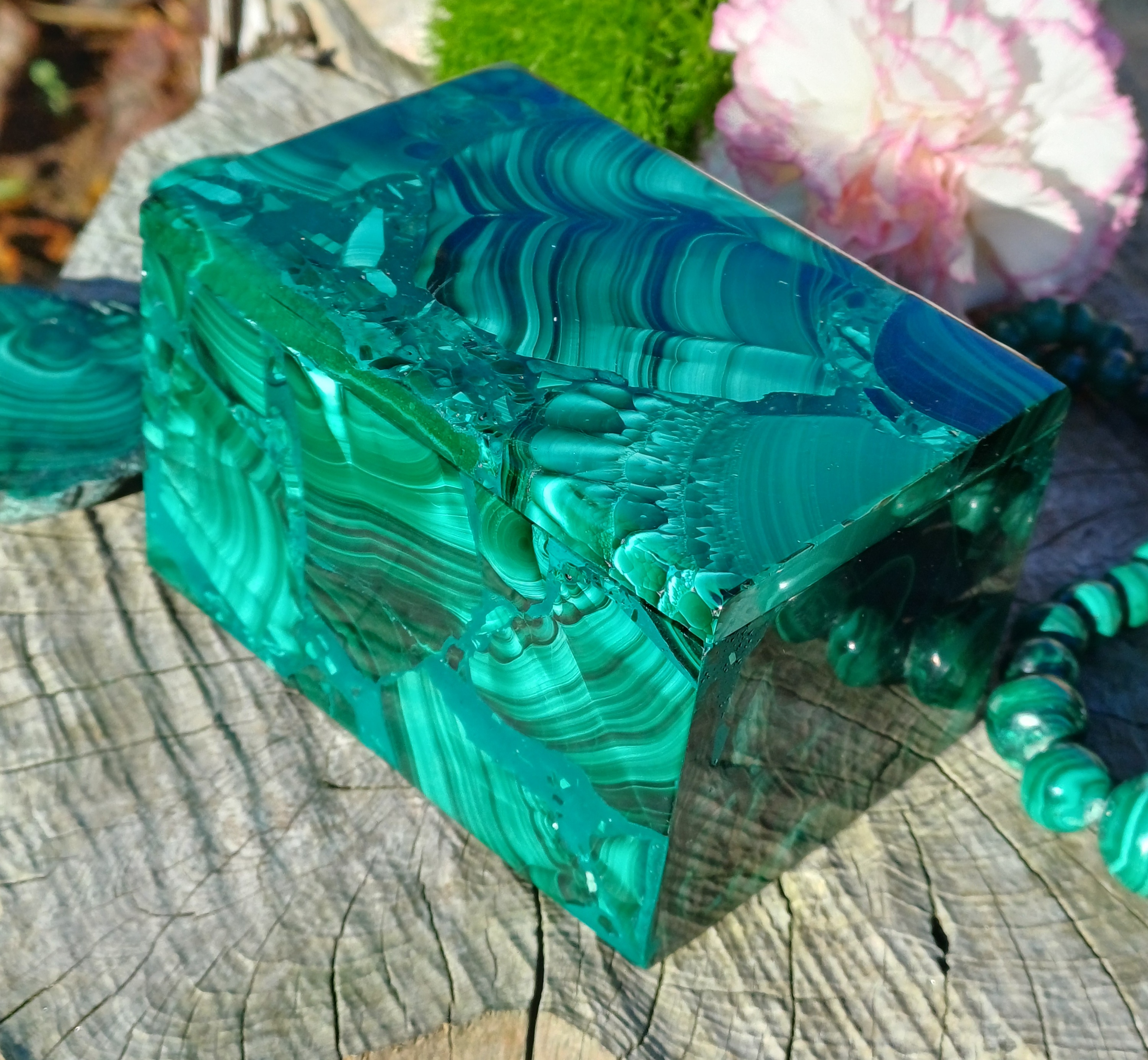 Malachitová skříňka