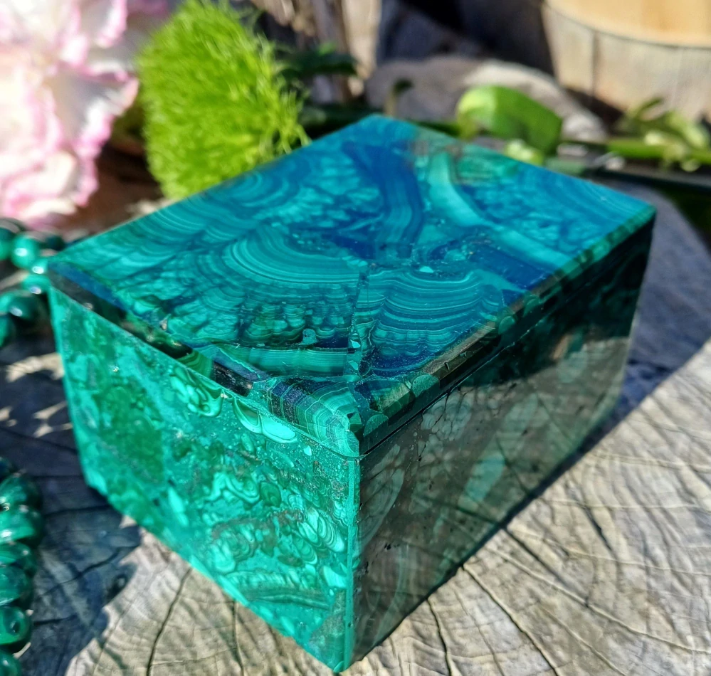 Malachitová skříňka 