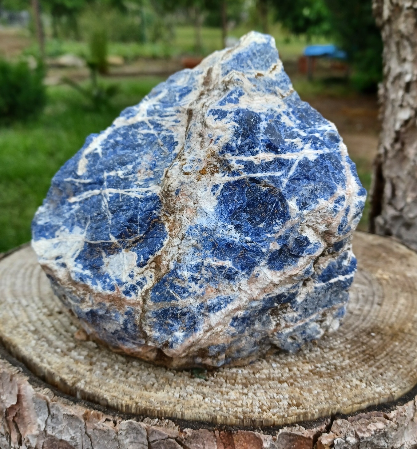Sodalit surový 1800g