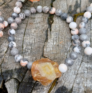 Třešňový jaspis s achátem