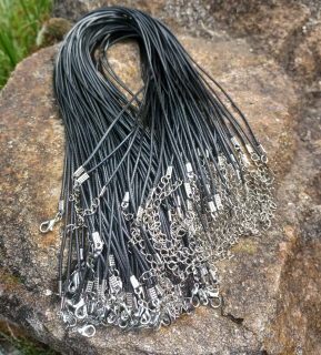  Šňůrka se zapínáním černá