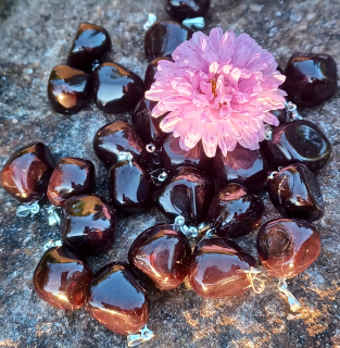 Granát asterický AA přívěsek