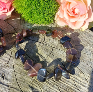 Asterický skapolit náramek