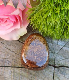 Bronzit vrtaný valounek