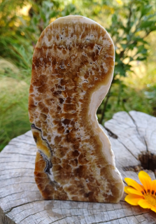 Aragonit leštěný řez 240g