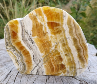 Aragonit leštěný řez 590g