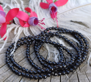 Obsidián kouřový náramek