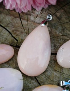 Růžový opál přívěsek