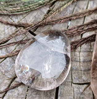 Záhněda vrtaný valounek