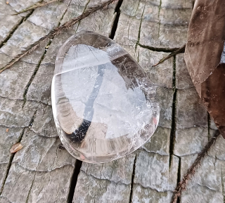 Záhněda vrtaný valounek