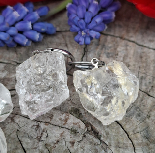 Křišťál náušnice ze surových kamenů