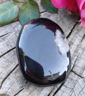 Onyx vrtaný kámen velký