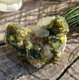Epidot s křemenem 5g