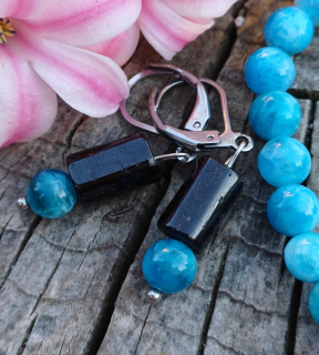 Turmalín, apatit náušnice