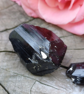 Turmalín skoryl Madagaskar 28g